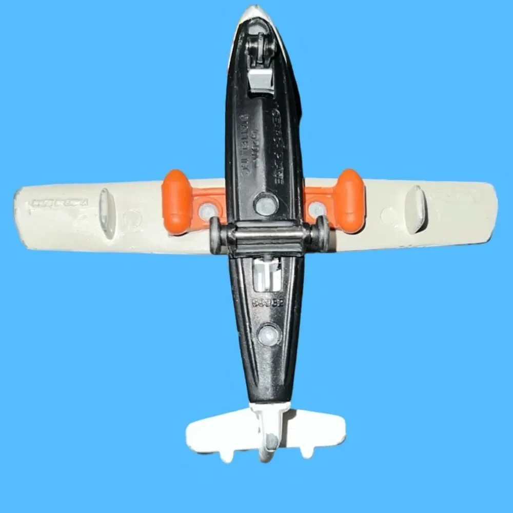 2001 Search Plane Die-Cast Island Airplane Mattel Matchbox B15